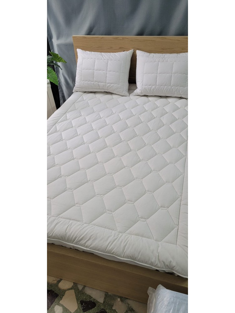 YÜN YATAK KORUYUCU PED 160X200 CM YÜN YATAK KORUYUCU PED 160X200 CM